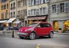 Volkswagen Cross Up! tre quarti anteriore