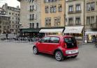 Volkswagen Cross Up! tre quarti posteriore lato sinistro