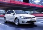 Volkswagen Golf GTE tre quarti anteriore lato destro