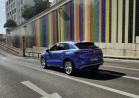 Volkswagen T-Roc Life - on road