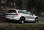 Volvo V60 Cross Country 2018 tre quarti posteriore