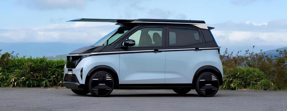 Nissan Sakura Kei pannello solare esteso