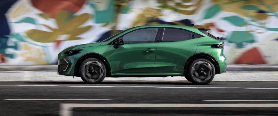 clio e caputr e-tech hybrid prova recensione