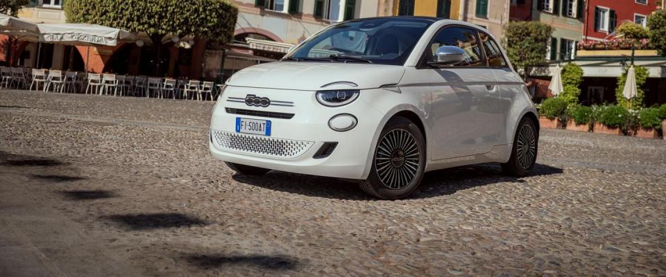 Nuove versioni 500 Hybrid Dolcevita