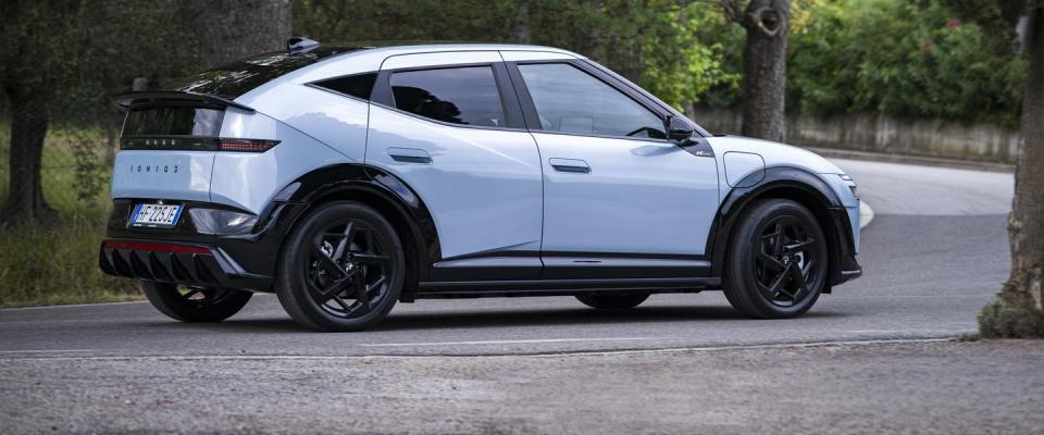 hyundai ioniq 3 prova su strada