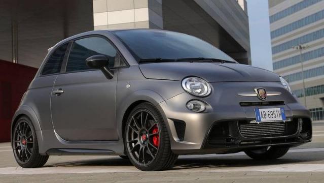 Abarth 695 anteriore 2