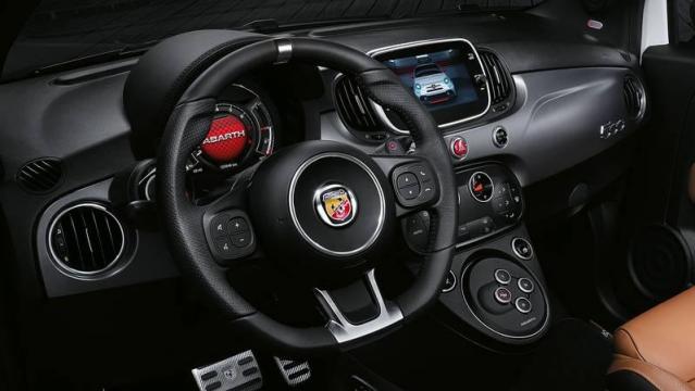 Abarth 595C interni