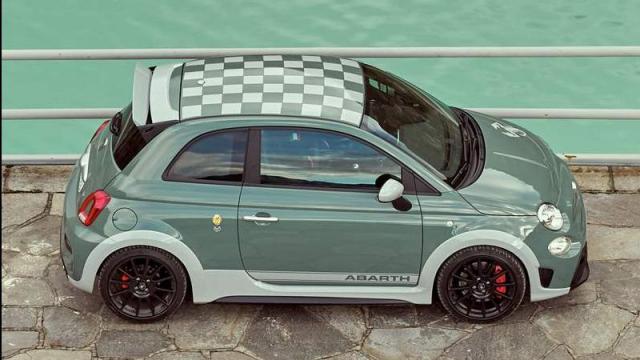 Abarth 695 70º Anniversario 1