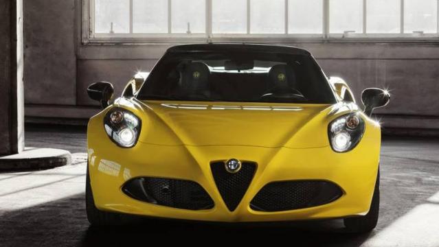 Alfa Romeo 4C Spider immagine