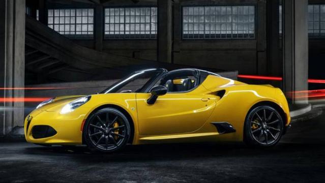 Alfa Romeo 4C Spider profilo