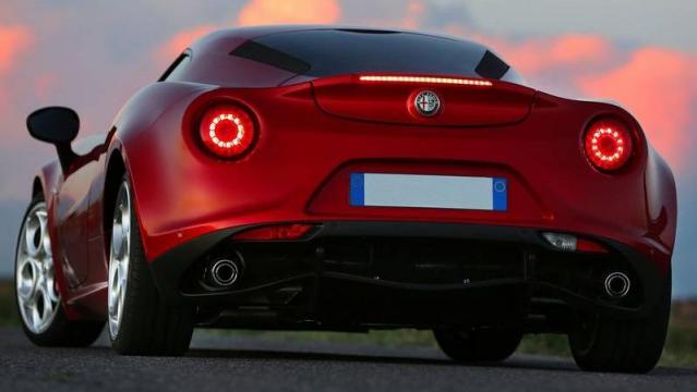 Alfa Romeo 4C profilo