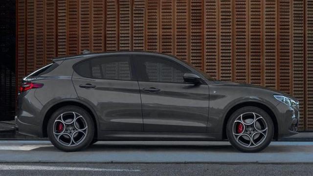 Alfa Romeo Stelvio profilo