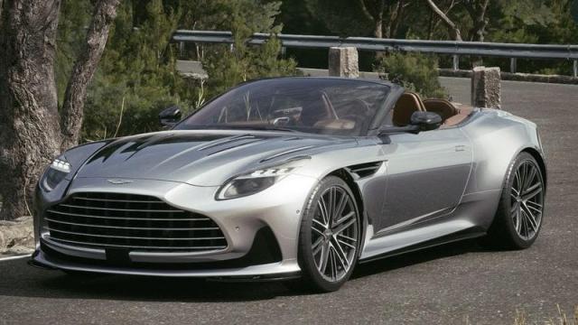 Aston Martin DB12 Volante anteriore