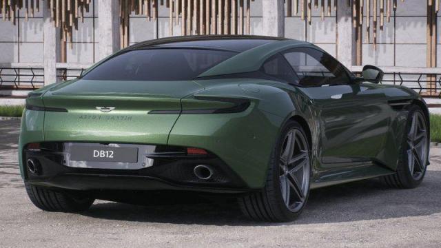 Aston Martin DB12 posteriore