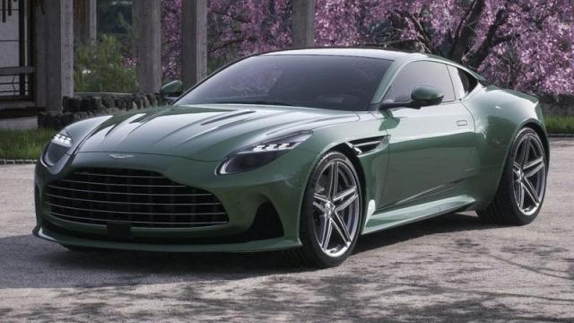 Aston Martin DB12 anteriore