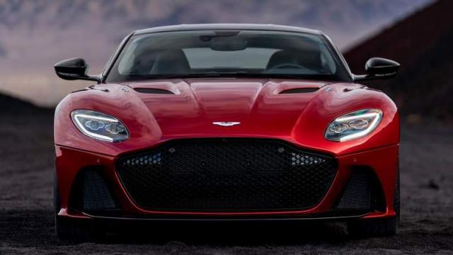 Aston Martin DBS Superleggera anteriore