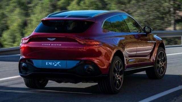 Aston Martin DBX foto