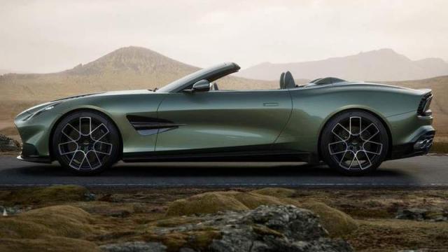 Aston Martin Vanquish Volante profilo