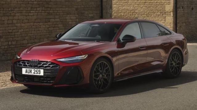 Audi A6 rossa