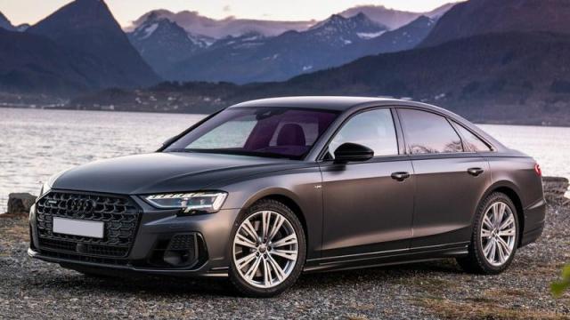 Audi A8 tre quarti anteriore