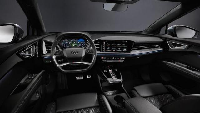 Audi Q4 e-tron interni