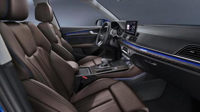 Audi Q5 Sportback interni 1