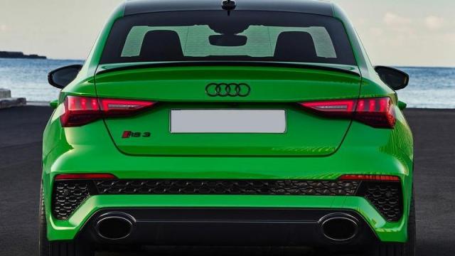 Audi Nuova RS 3 Sedan posteriore