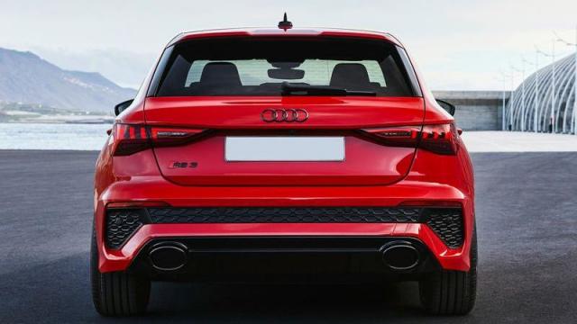 Audi Nuova RS 3 Sportback posteriore