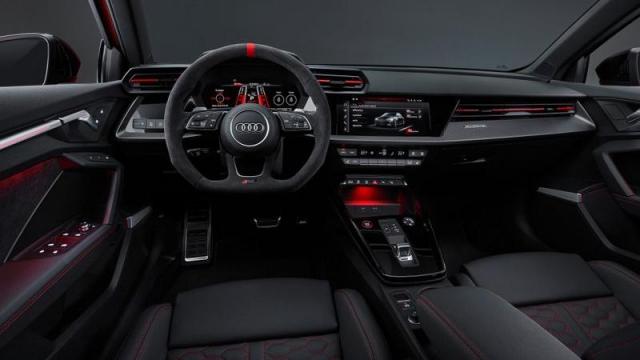 Audi Nuova RS 3 Sportback strumentazione