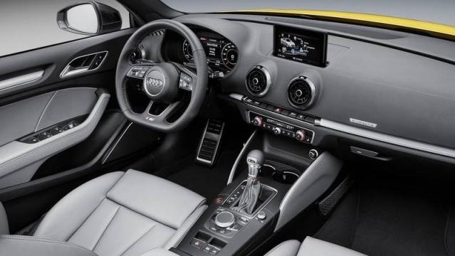 Audi S3 Cabriolet foto interni