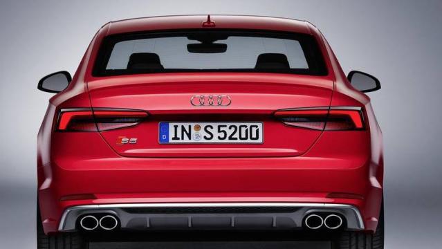 Audi S5 posteriore