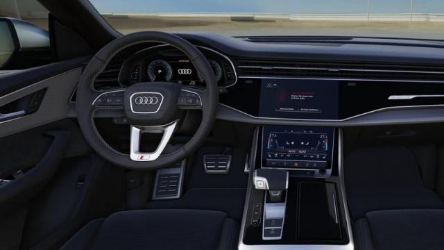 Audi SQ8 abitacolo