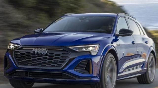 Audi SQ8 e-tron ambiente
