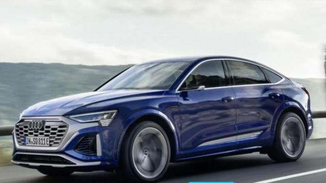 Audi SQ8 Sportback e-tron strada
