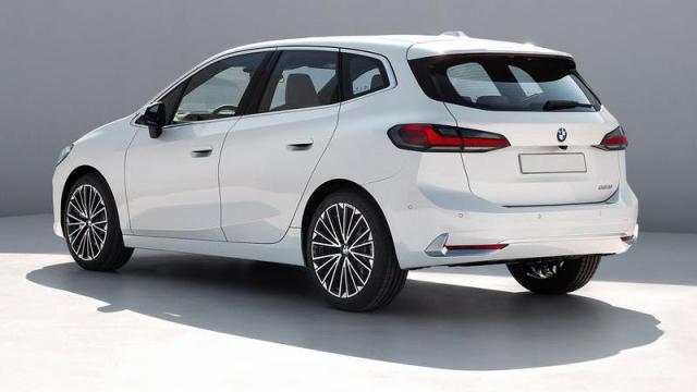 BMW Nuova Serie 2 Active Tourer profilo 1