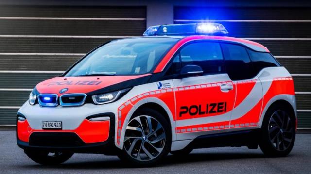 BMW i3 polizia