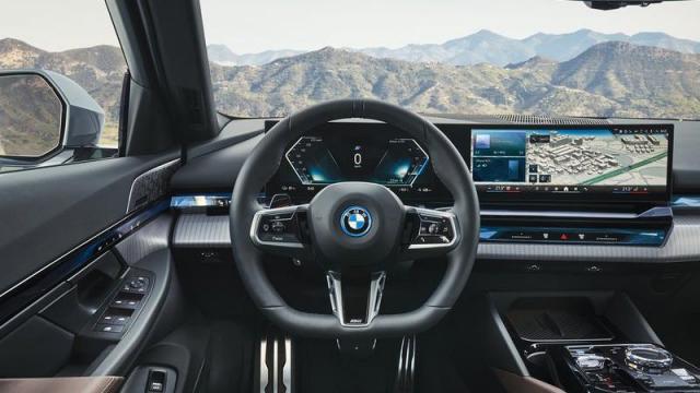 BMW i5 interni