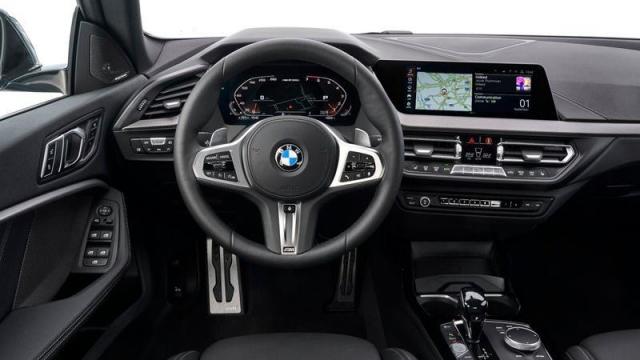 BMW M2 Gran Coupé interni