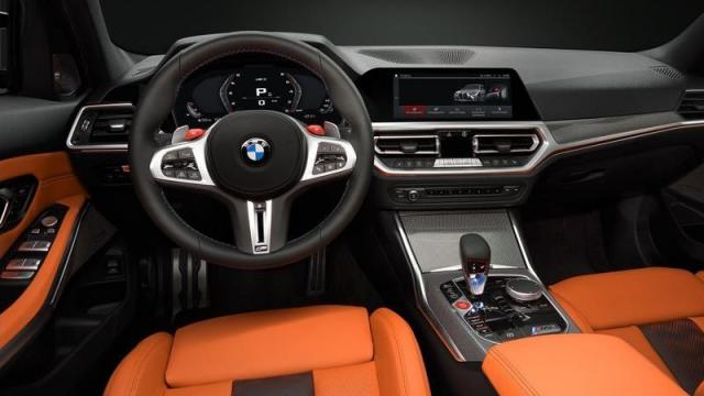 BMW M3 Berlina interni