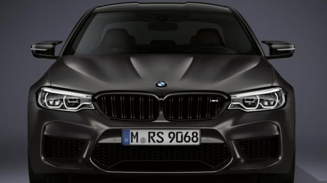 BMW M5 Competition frontale nera