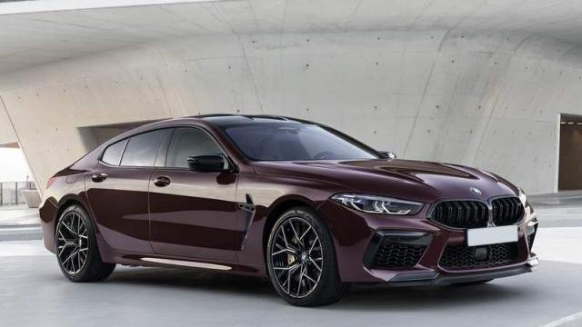 BMW Nuova M8 Gran Coupé tre quarti anteriore