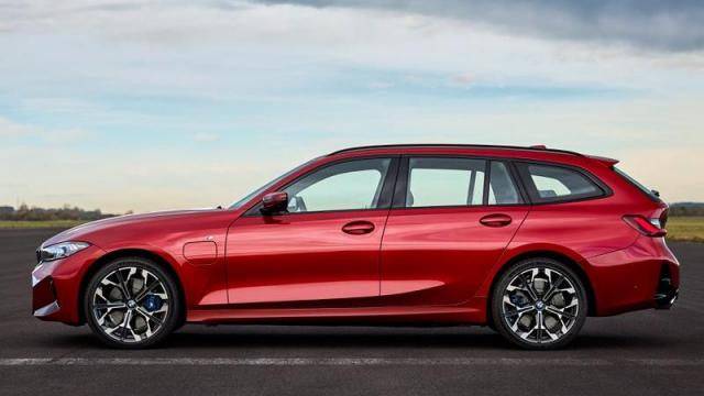 BMW Serie 3 Touring profilo