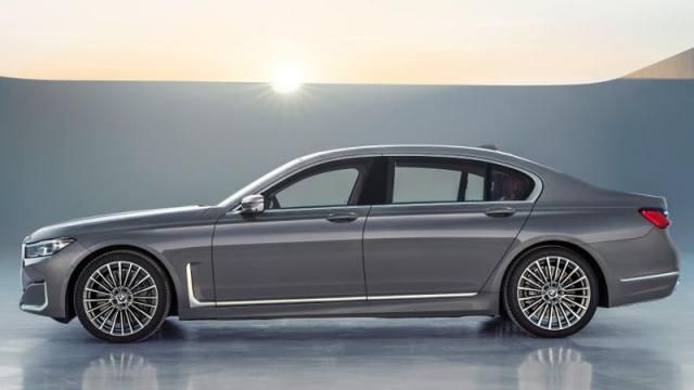 BMW Serie 7 Passo Lungo profilo