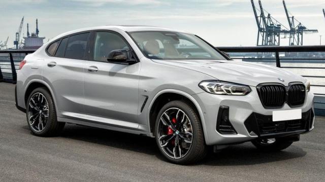 BMW X4 tre quarti anteriore 1