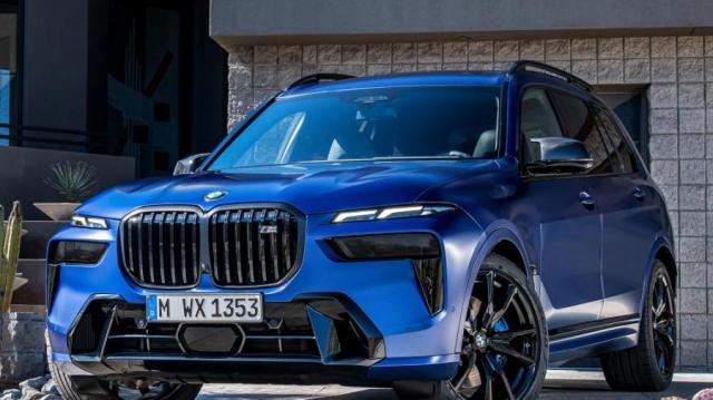 BMW X7 M blu