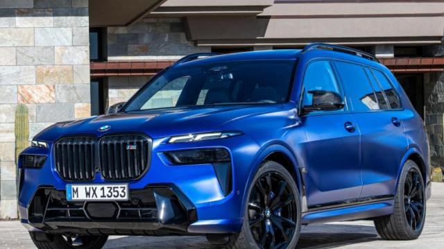 BMW X7 M frontale
