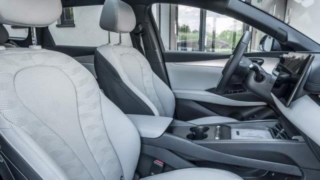 BYD Seal 6 DM-i Touring 1