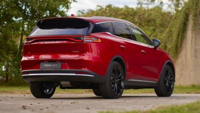BYD TANG posteriore