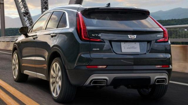 Cadillac XT4 foto posteriore