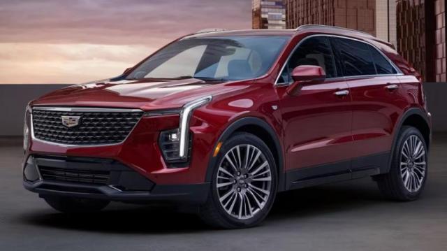 Cadillac XT4 rossa
